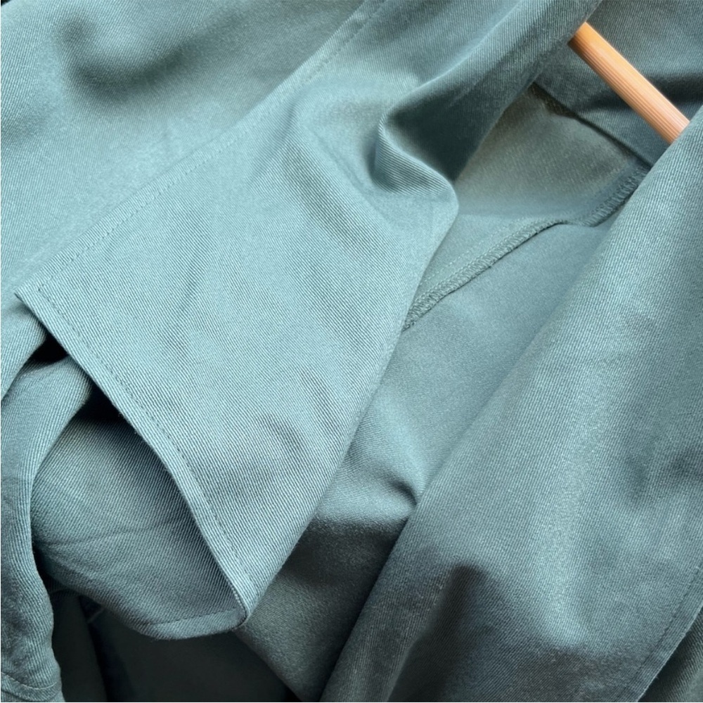 Daily Threads Green Large Drape Front Jacket with Shoulder Pads - Picture 3 of 7